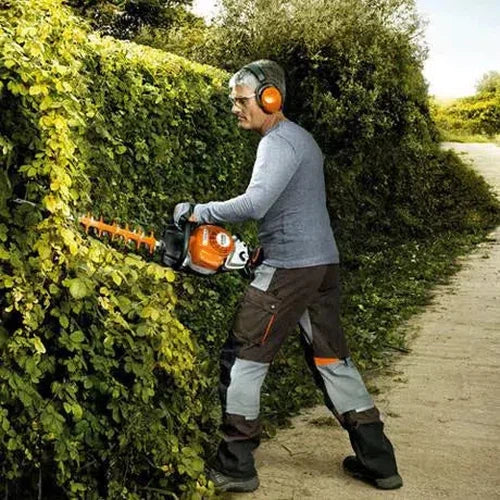 Hedge Trimmer Petrol 0.7𝑘𝑊 HS82R Pruning Stihl-Hedge Trimmers-STIHL-600mm/24"-diyshop.co.za
