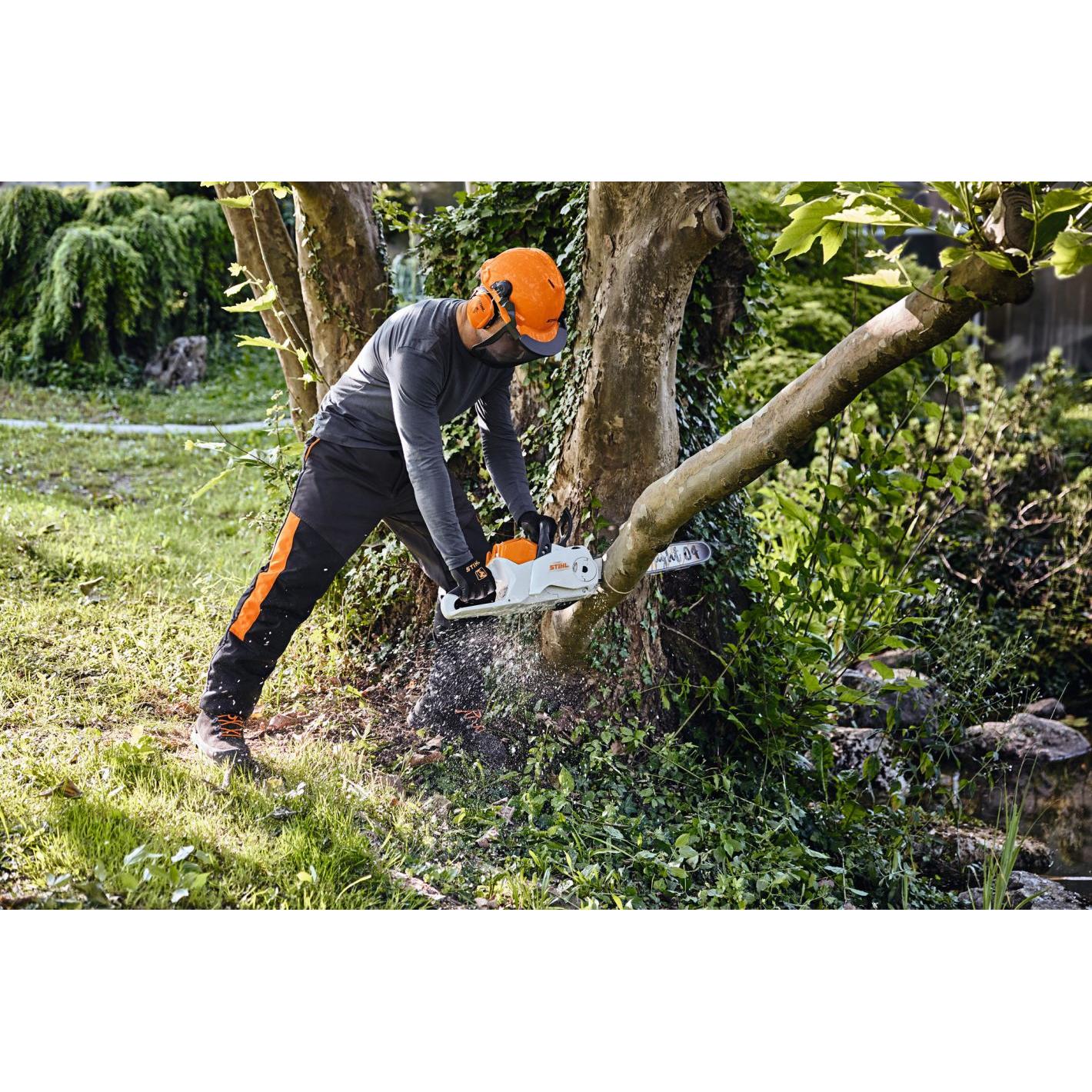Chainsaw Cordless 36𝑉 MSA220.0C-B STIHL